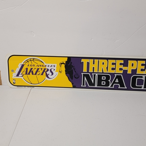 LOS ANGELES LAKERS 3-PEAT NBA FINALS CHAMPS 2000 2001 2002 SIGN - Picture 4 of 6